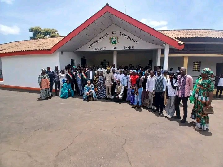 Korhogo : le préfet Karim Diarrassouba échange avec la jeunesse engagée sur la cohésion sociale et le civisme
